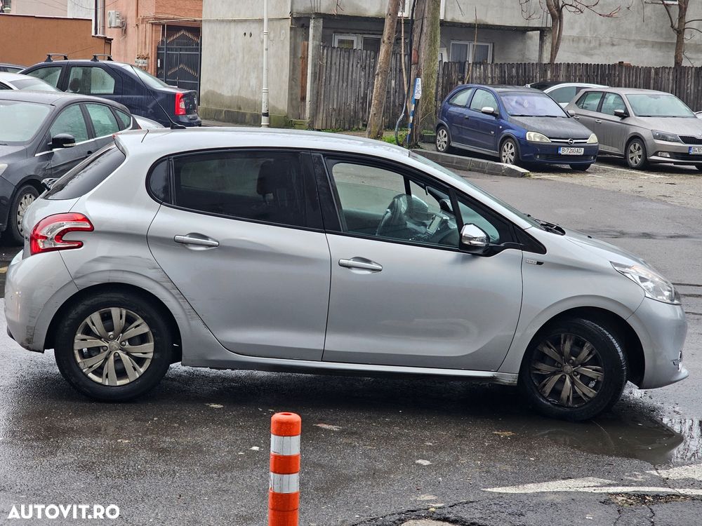 Peugeot 208 82 PureTech Style - 3