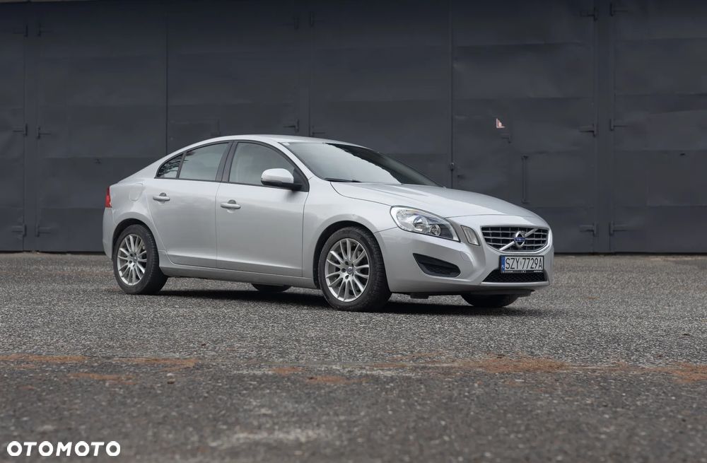 Volvo S60 - 1