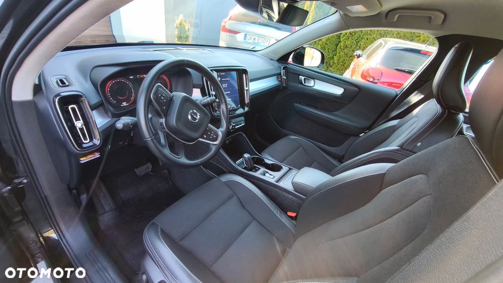 Volvo XC 40 D3 SCR AWD Momentum - 12