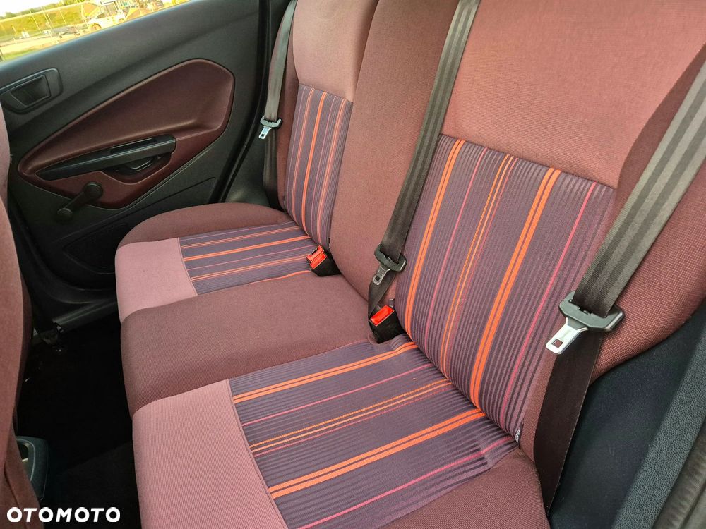 Ford Fiesta 1.25 Celebration - 18