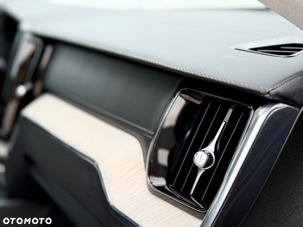 Volvo XC 60 B4 D Geartronic Inscription - 31