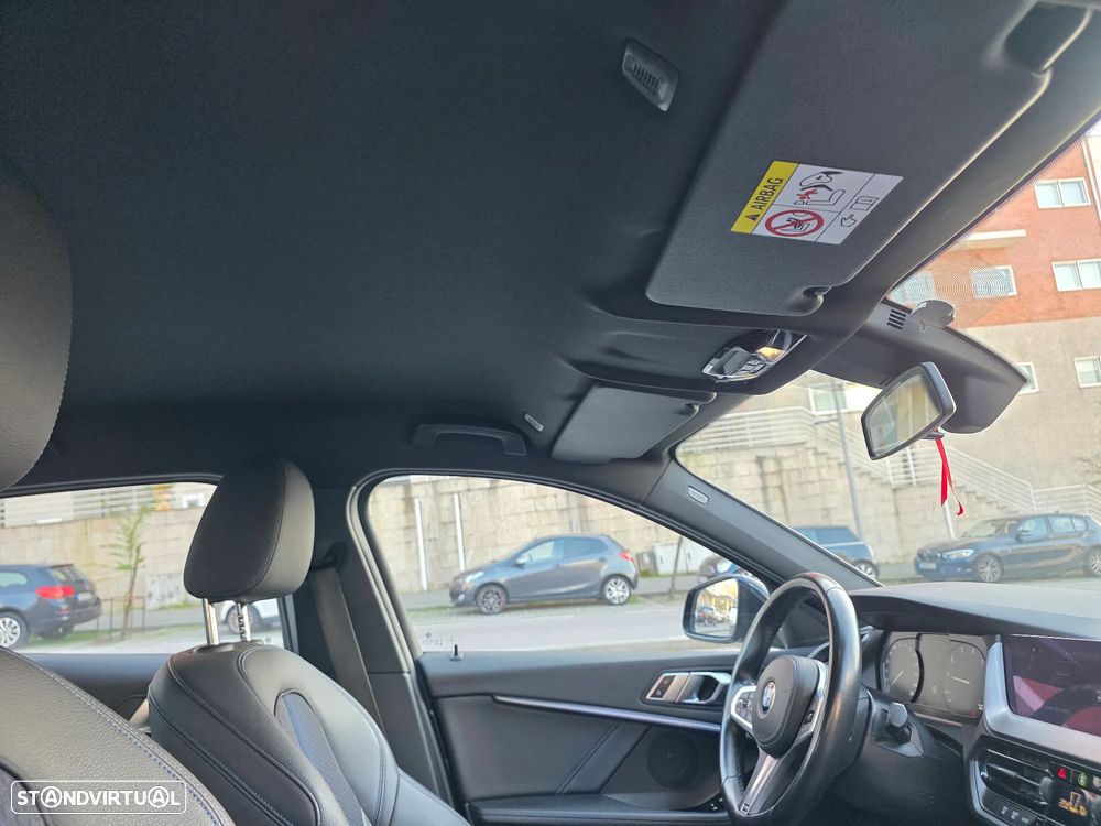 BMW 118 i Pack Desportivo M Auto - 30