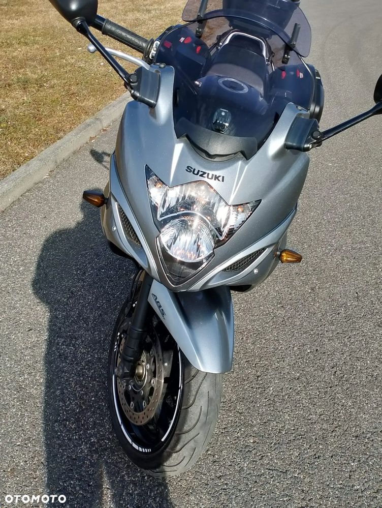 Suzuki GSX - 9