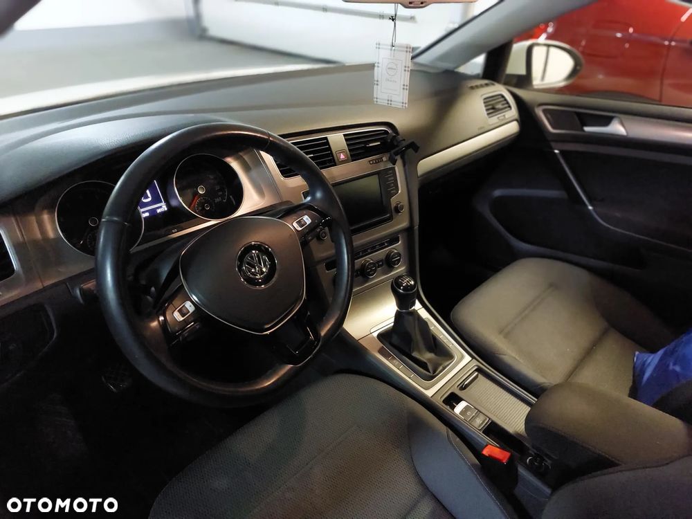 Volkswagen Golf 1.2 TSI BMT Comfortline - 8