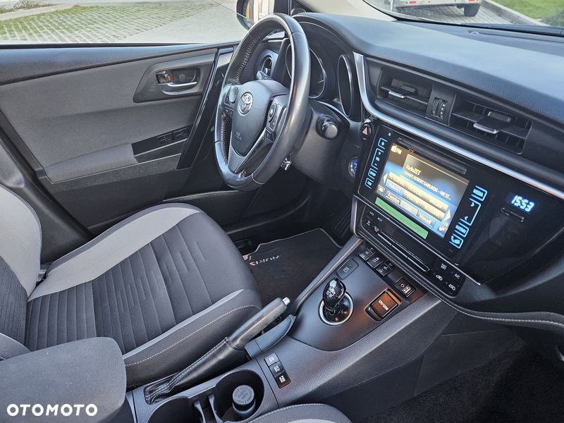 Toyota Auris - 5