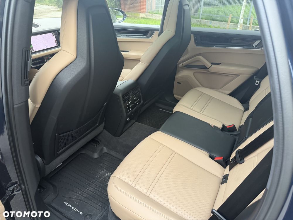 Porsche Cayenne - 11