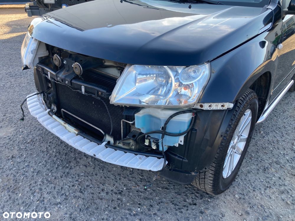Suzuki Grand Vitara 1.6 Black&White - 17