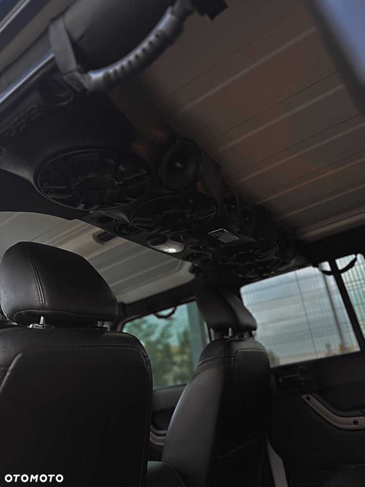 Jeep Wrangler 3.6 Unlim 75th Anniv - 20