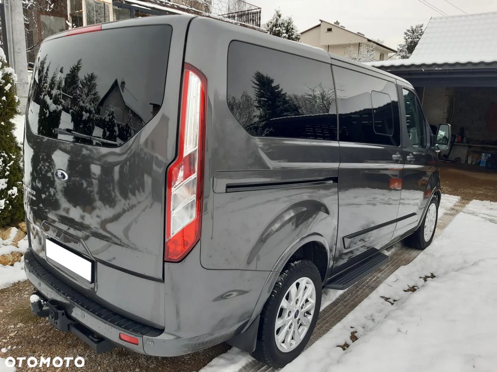 Ford Tourneo Custom - 4