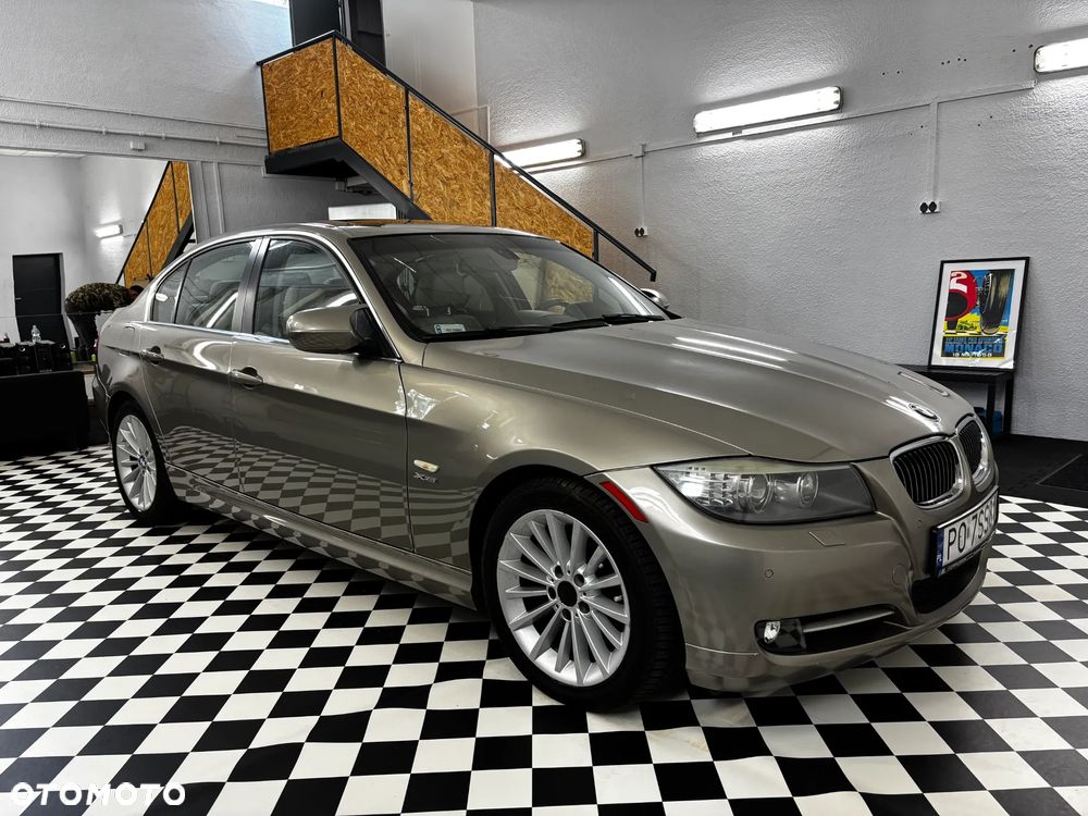 BMW Seria 3 335i Sport-Aut Luxury Line - 2