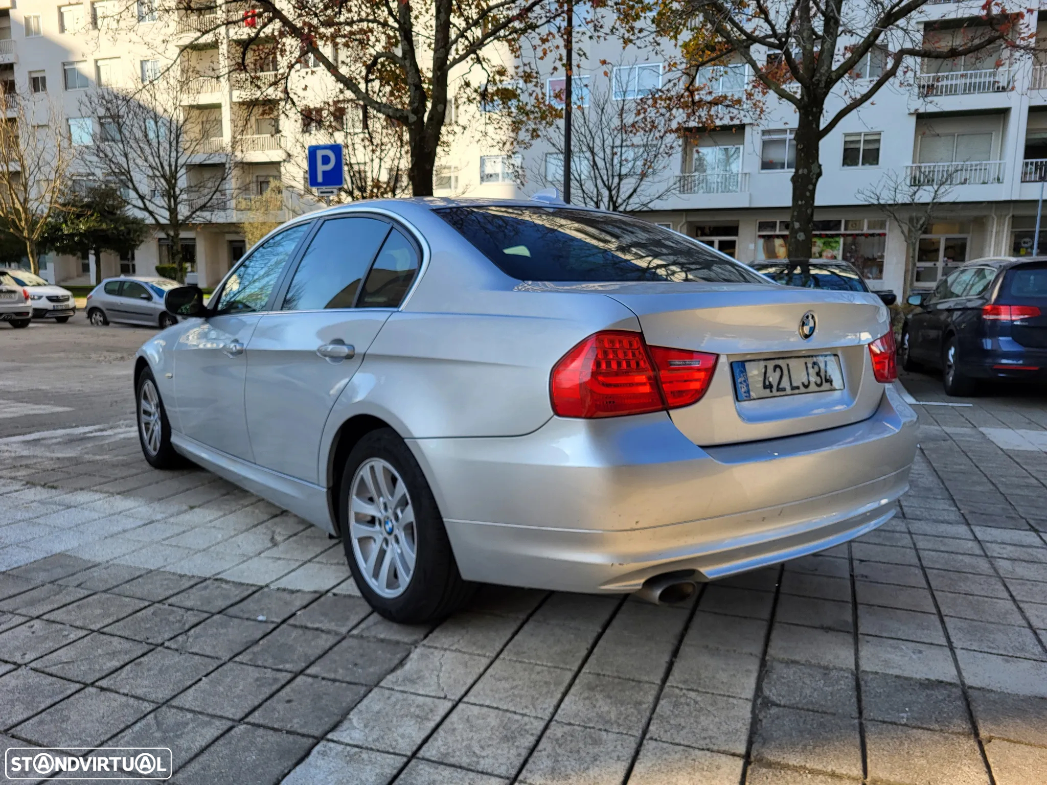 BMW 318 d LifeStyle - 8