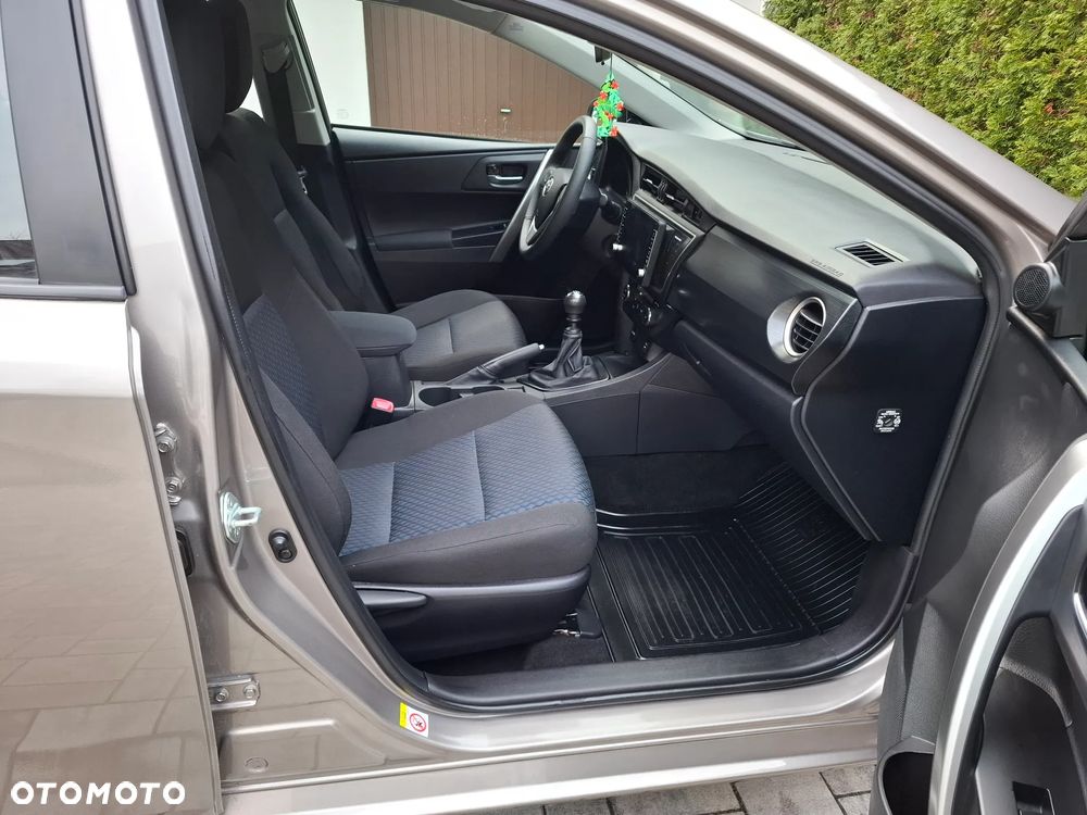 Toyota Auris 1.33 VVT-i - 15