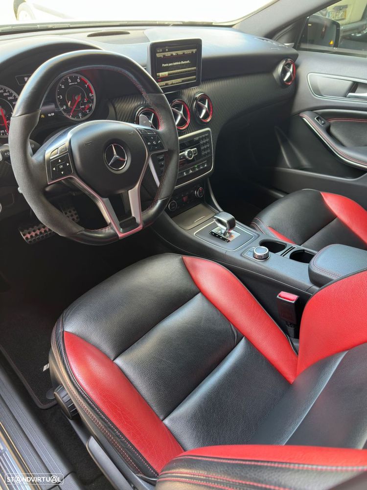 Mercedes-Benz A 45 AMG 4-Matic - 11