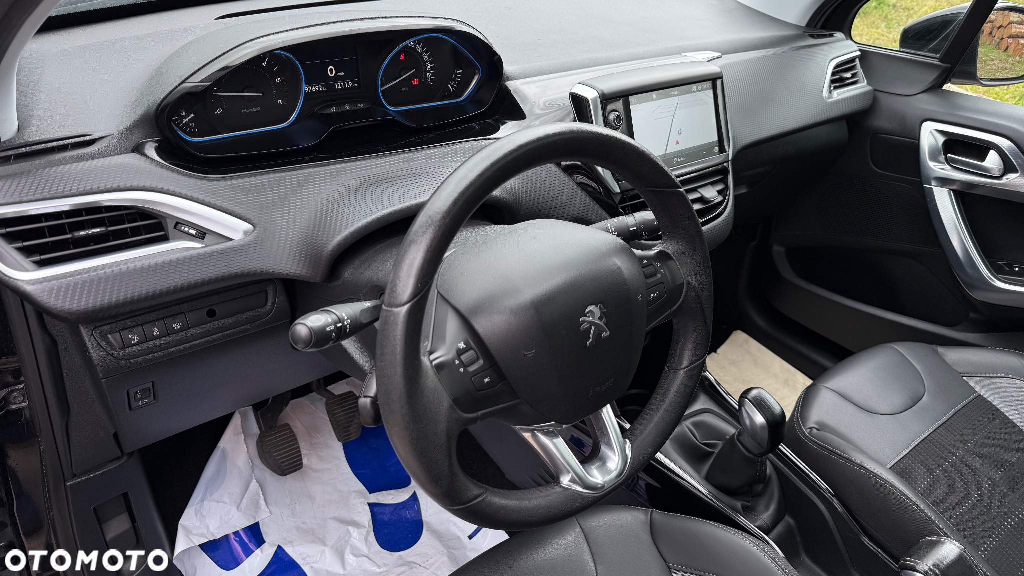 Peugeot 2008 1.6 BlueHDi Allure - 5