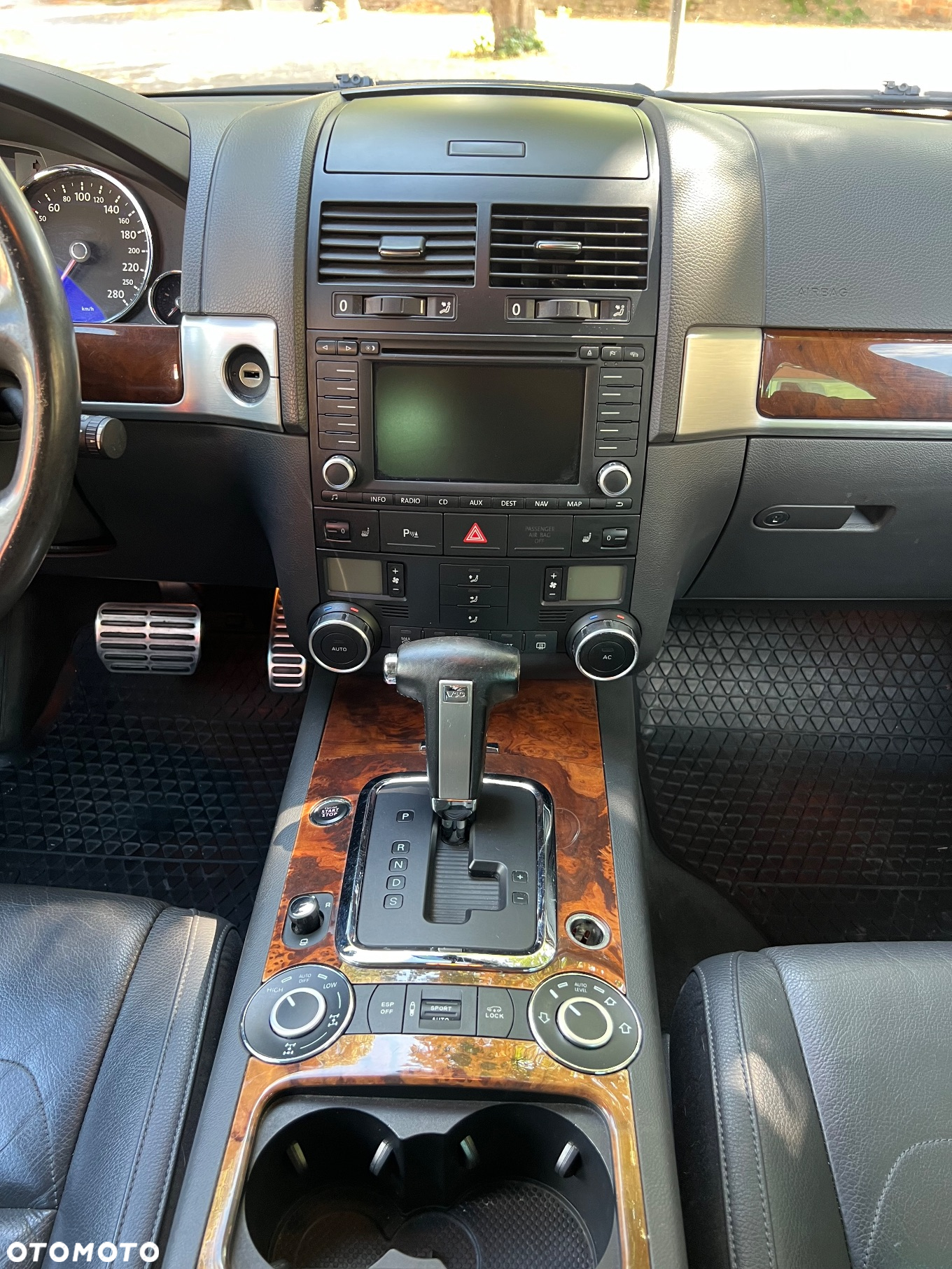 Volkswagen Touareg - 10