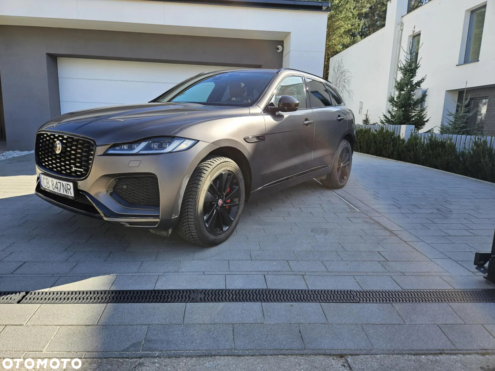 Jaguar F-Pace 2.0 P400e PHEV AWD R-Dynamic Black - 3