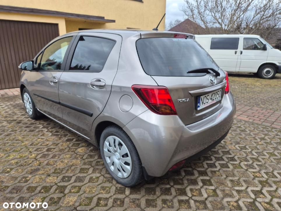 Toyota Yaris 1.33 Premium - 14