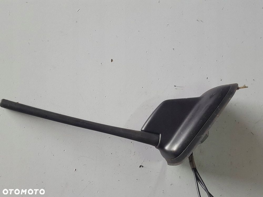 SKODA OCTAVIA 2 II LIFT 08-12r ANTENA RADIA GPS 6R0035501C - 2