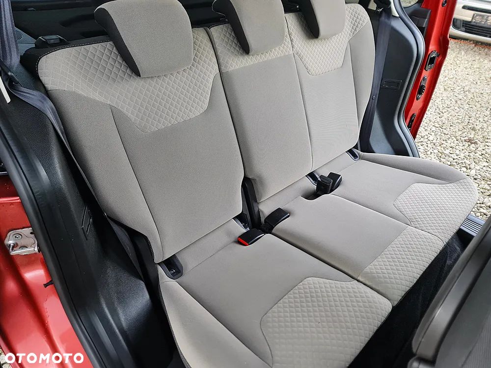 Ford Tourneo Courier 1.5 TDCi Titanium - 23