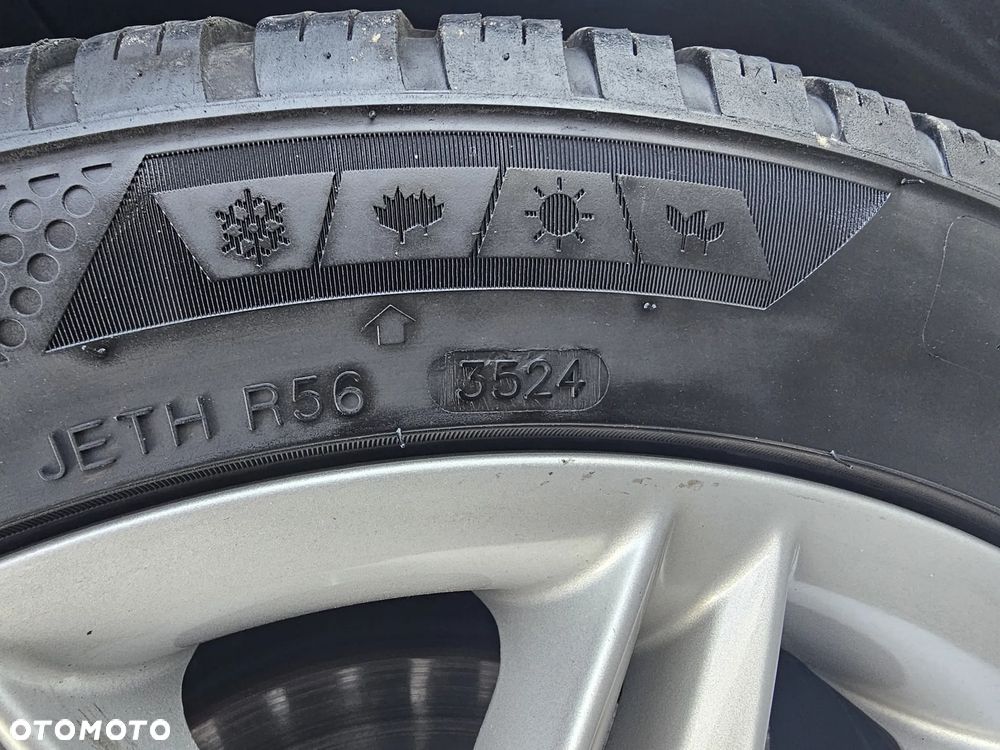 BMW Seria 1 - 25