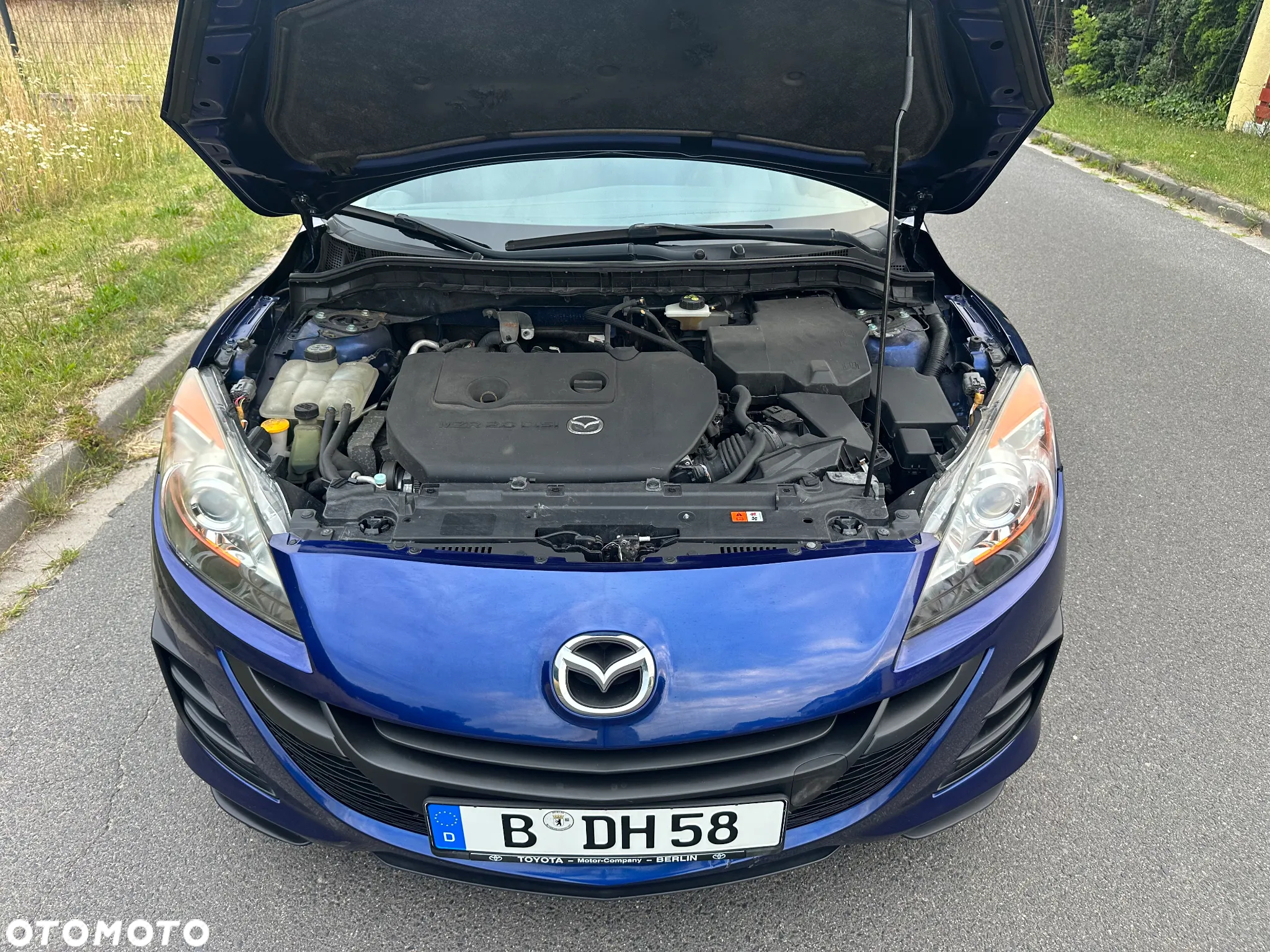 Mazda 3 2.0 Exclusive + - 26
