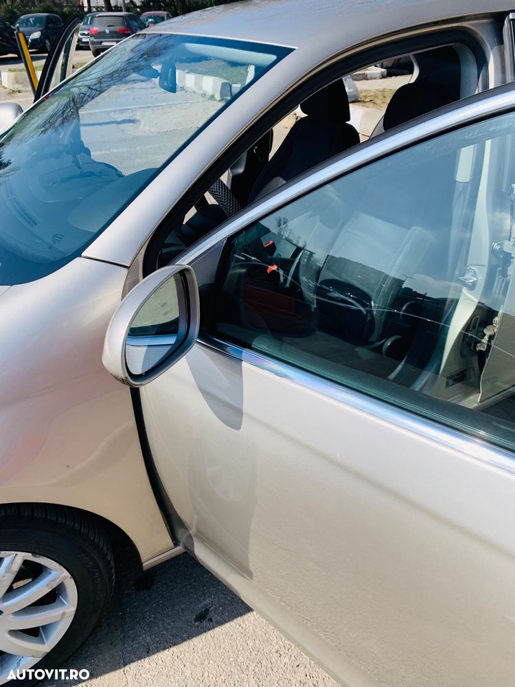 Volkswagen Jetta 1.6 Comfortline - 4