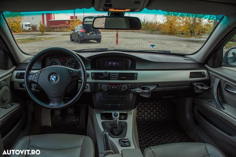 BMW Seria 3 318d - 11