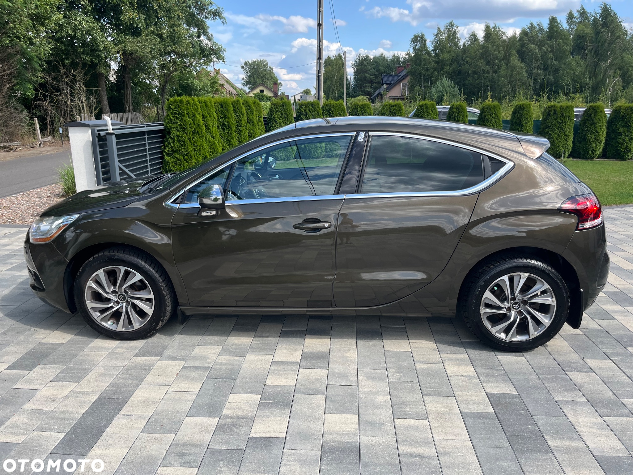 Citroën DS4 1.6 e-HDi SoChic MCP - 10