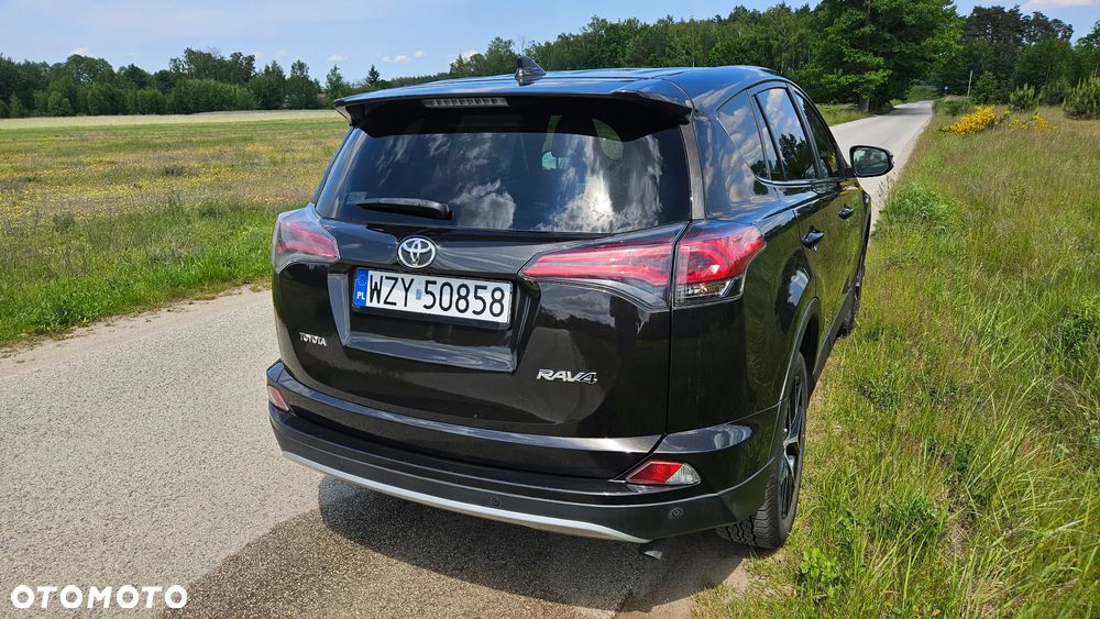 Toyota RAV4 2.0 D-4D Premium 4x2 - 18