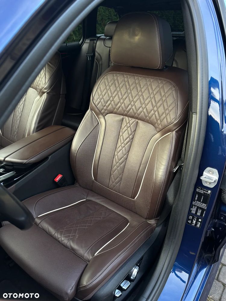 BMW Seria 5 540i xDrive M Sport sport - 24