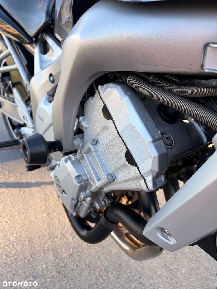 Yamaha FZ6 - 30