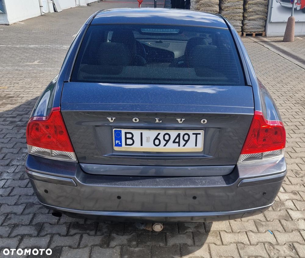 Volvo S60 2.4D Momentum - 6