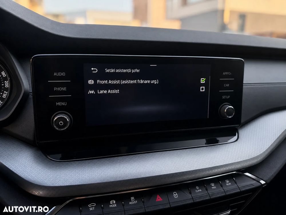 Skoda Octavia 1.5 TSI DSG MHEV Ambition - 10