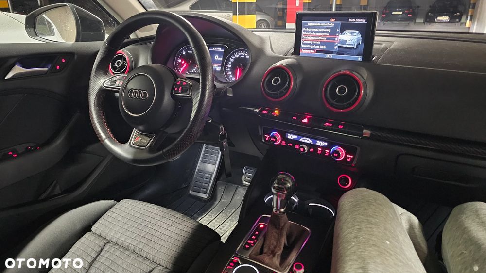 Audi A3 Sportback 2.0 TDI S tronic S line Sportpaket - 25