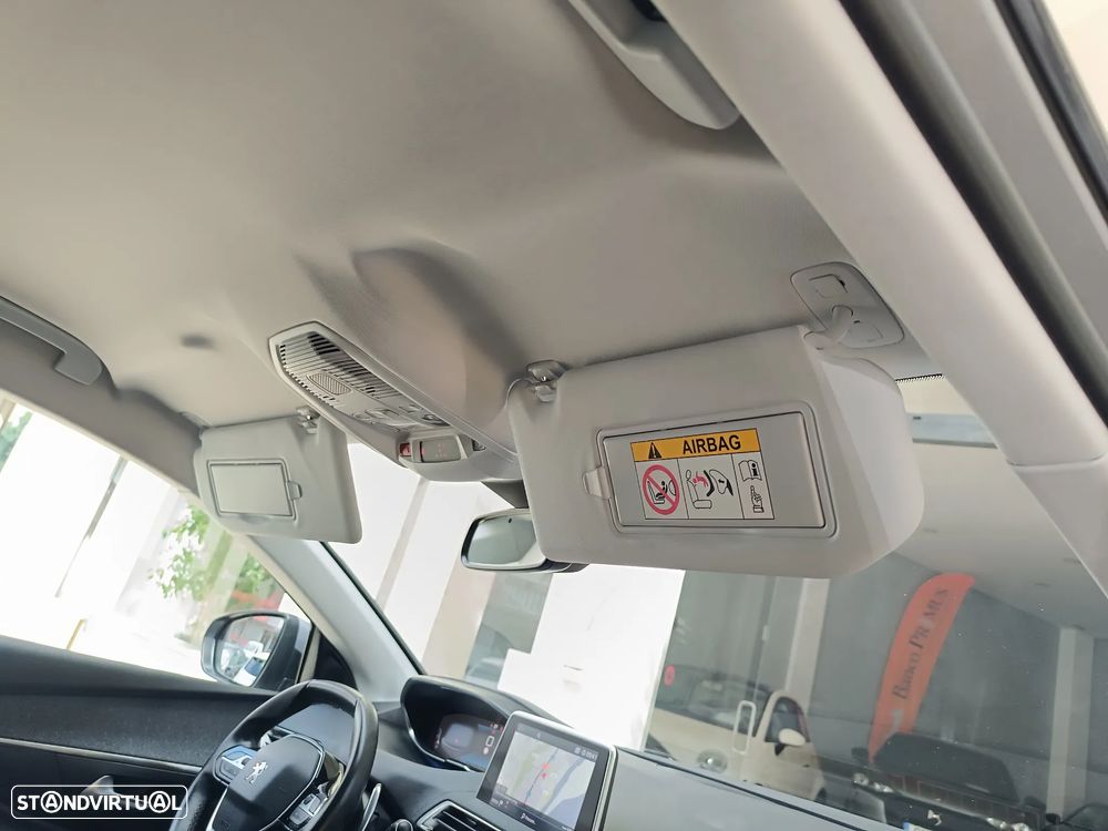 Peugeot 5008 PureTech 130 EAT8 Stop & Start Allure - 21
