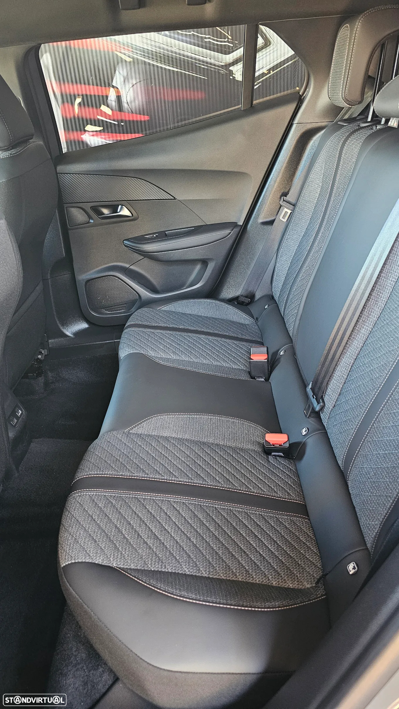 Peugeot 2008 1.2 PureTech Allure EAT8 - 50