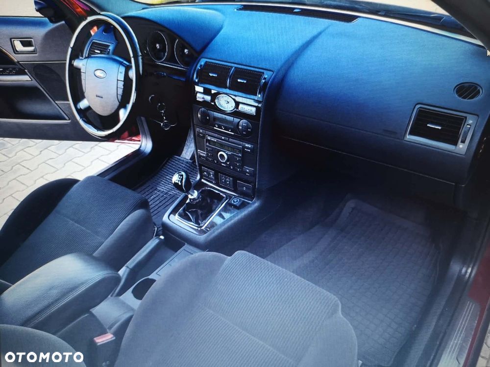 Ford Mondeo - 4