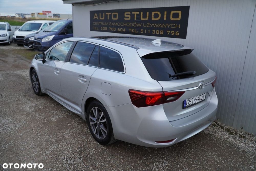 Toyota Avensis - 4