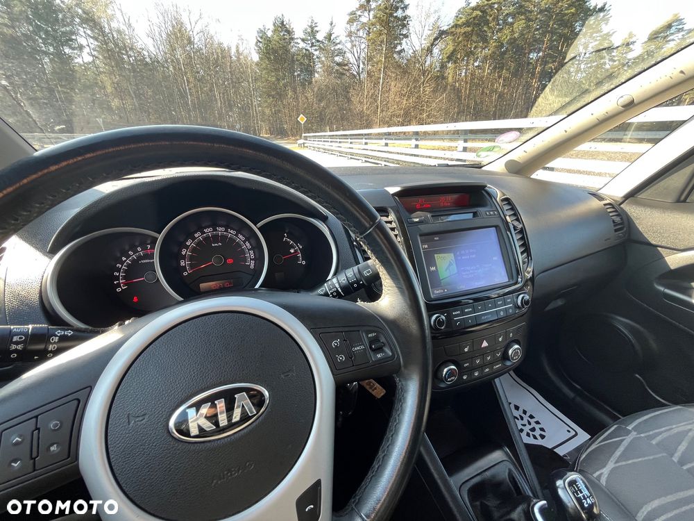 Kia Venga - 15