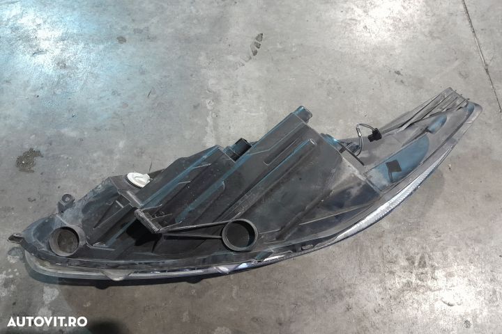 Far dreapta C1BB-13W029-CG C1BB-13W029-CG Ford Fiesta 6 [facelift] [2 - 5