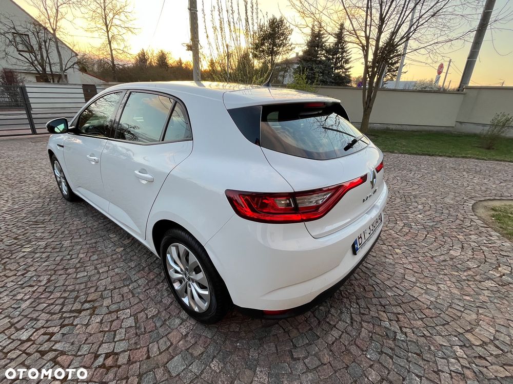 Renault Megane 1.6 SCe Life - 17