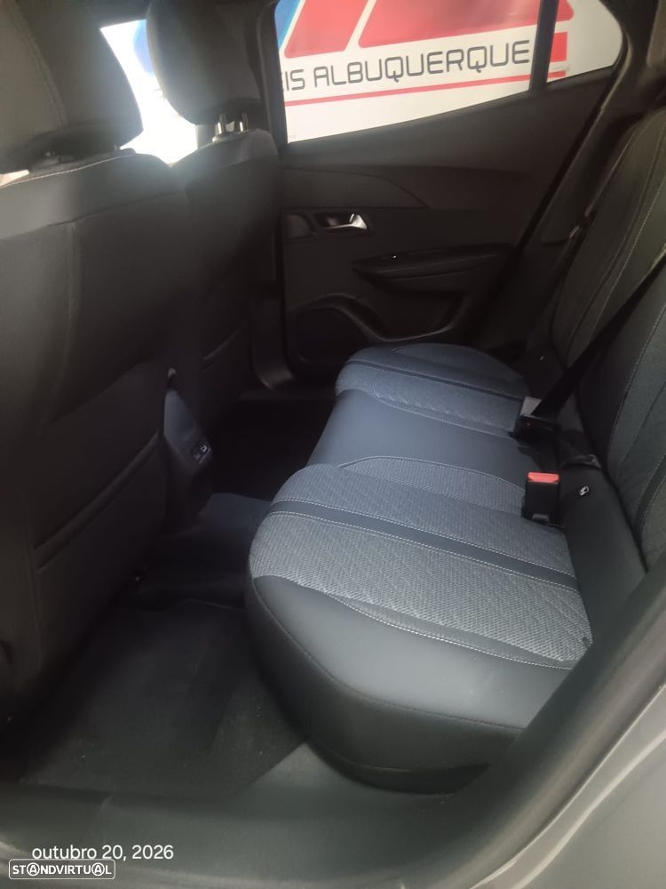 Peugeot 2008 1.2 Hybrid Allure e-DCS6 - 6