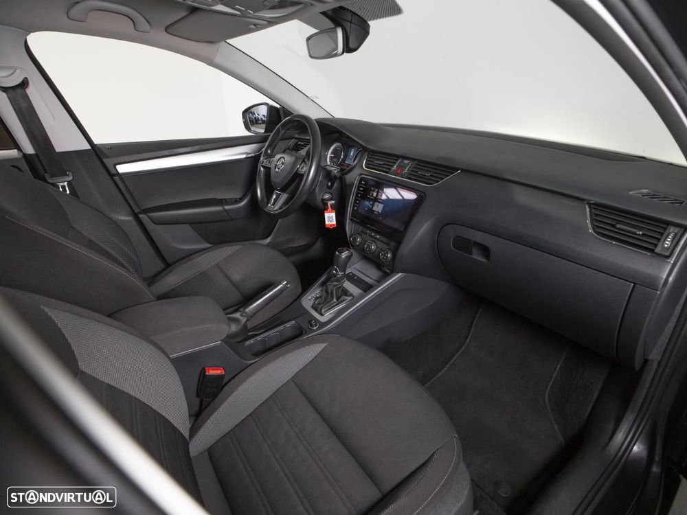 Skoda Octavia Break 2.0 TDI Ambition DSG - 11