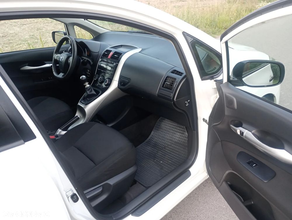 Toyota Auris 1.33 Dual-VVT-i Life - 6