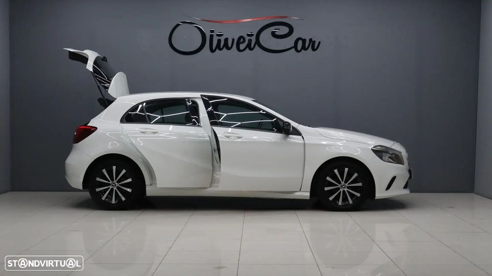 Mercedes-Benz A 180 - 4