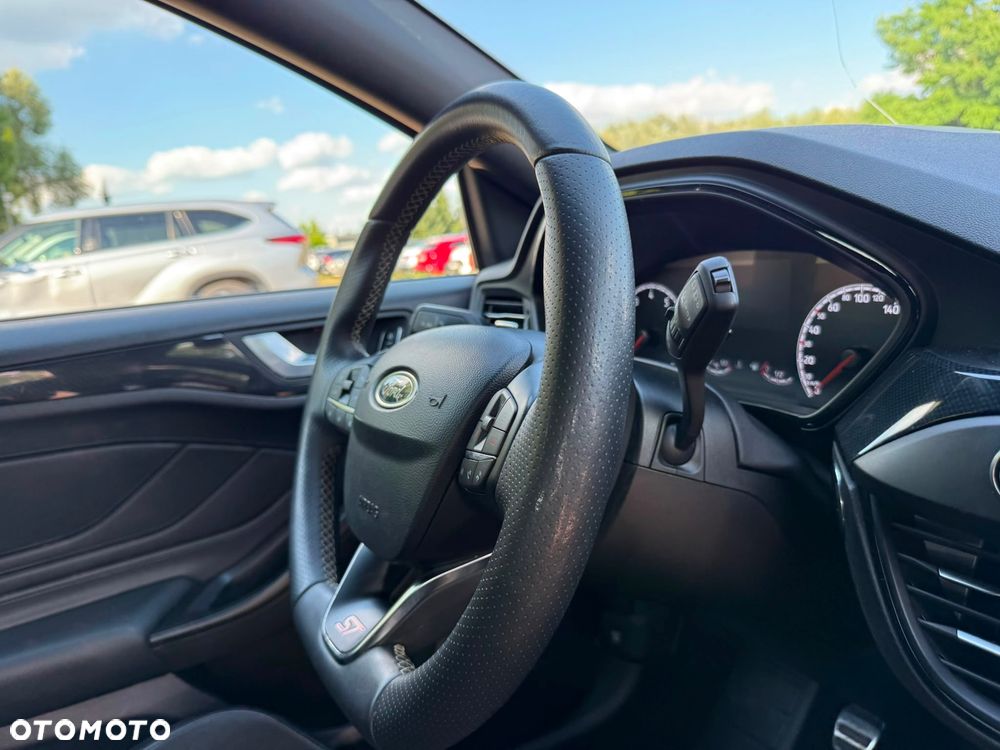 Ford Focus 2.3 EcoBoost ST - 22