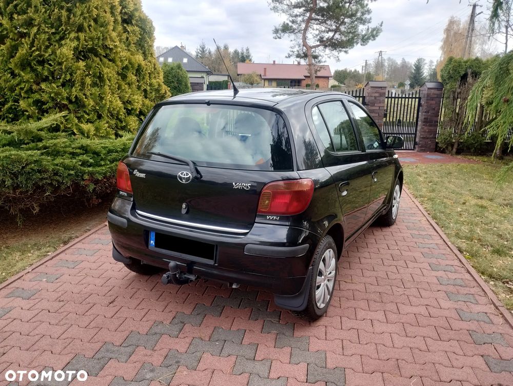 Toyota Yaris - 4
