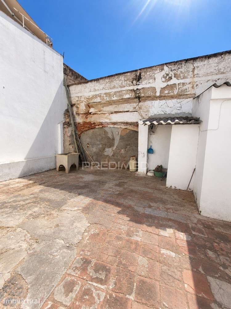 Moradia Rés de Chão com quintal - Grande imagem: 2/8