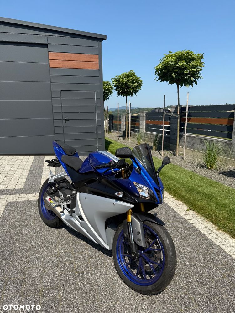 Yamaha YZF - 1