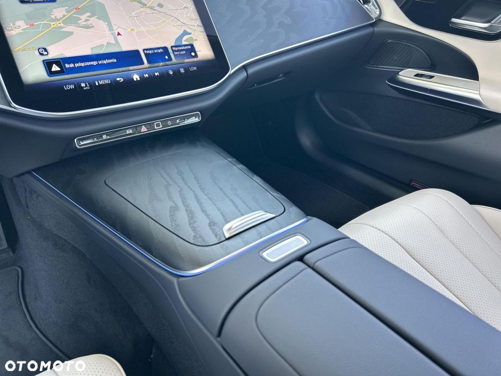 Mercedes-Benz Klasa E - 16